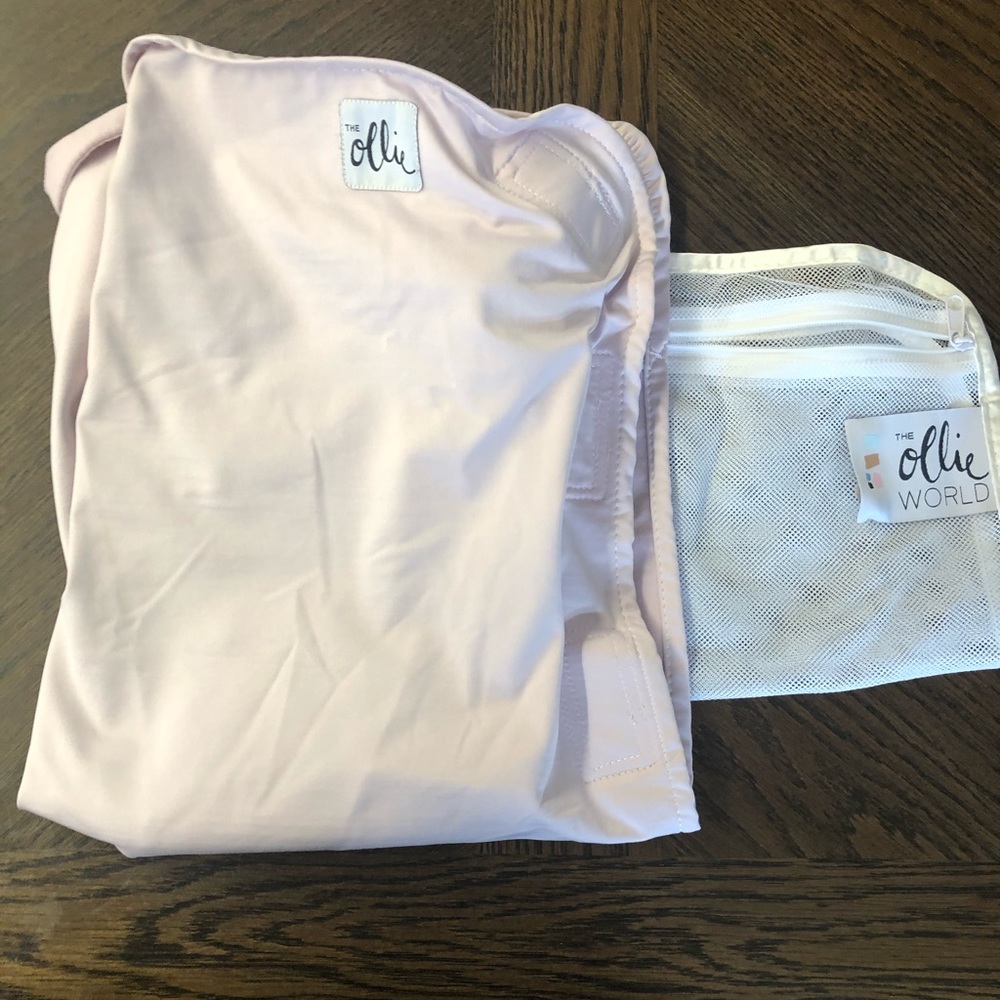 The Ollie World Swaddle - Lavender
